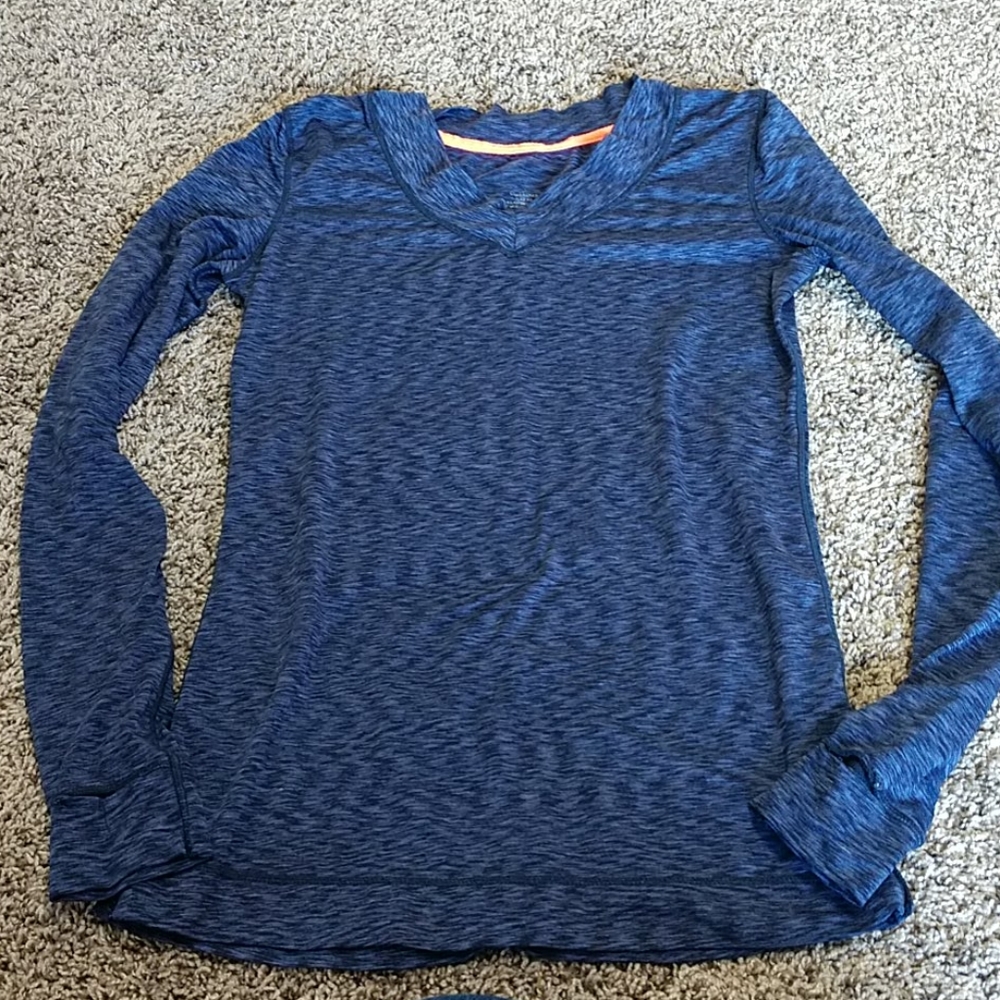 Cuddle Duds long sleeved shirt, small